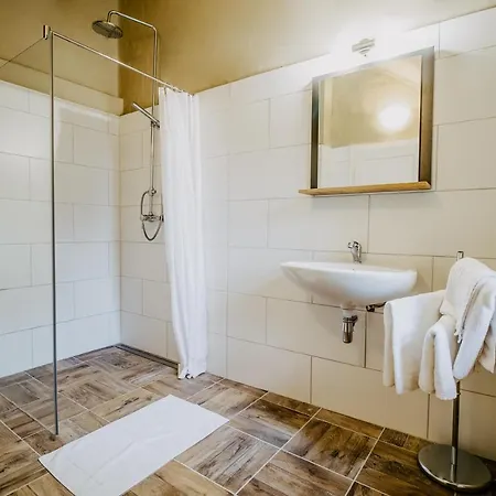 Inn Schlossgasthof & *