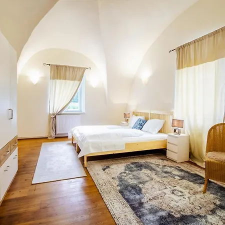 Schlossgasthof & Estalagem Rosenburg